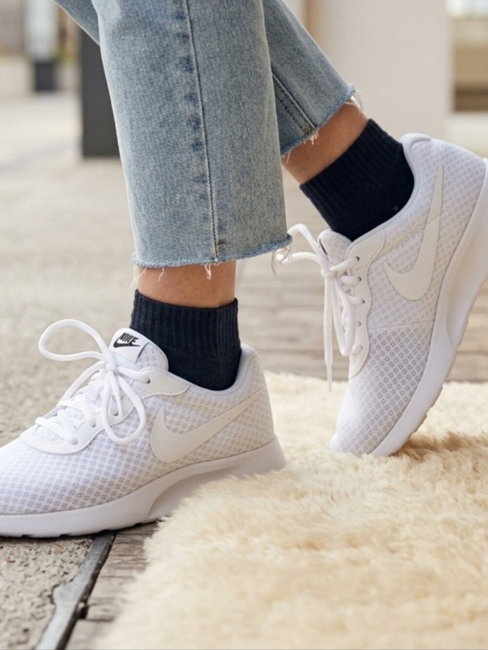 Nike Tanjun Triple White Mesh Running Sneakers Shoes Womens Size 6